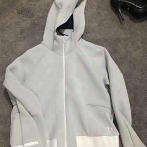 NWT woman’s underarmour jacket XL